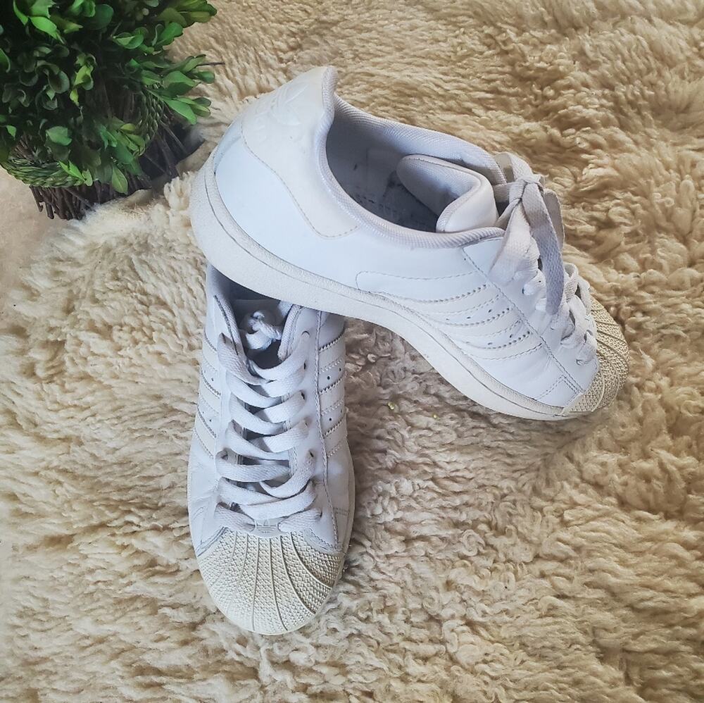 Adidas org Superstar all white sneakers sz 6.5, no insoles